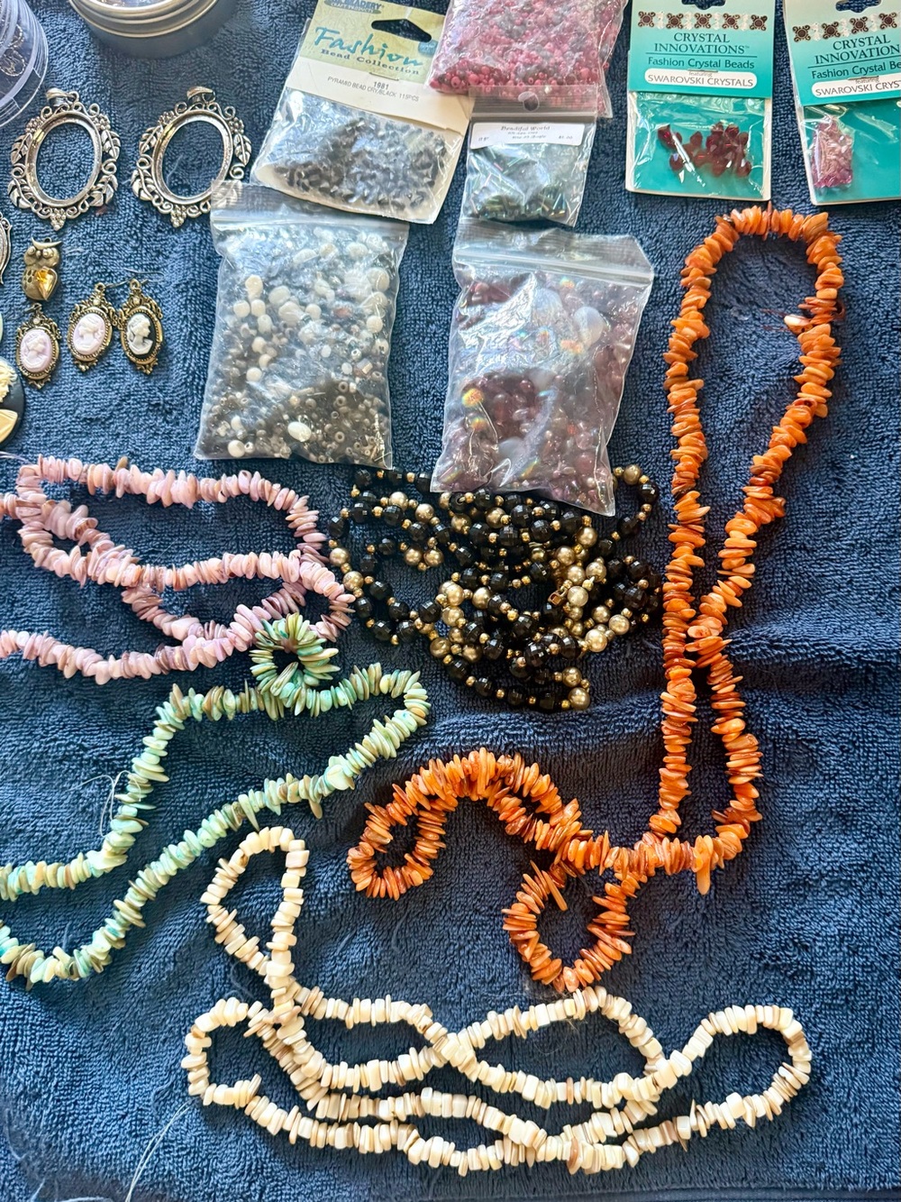 Large Jewelry Making Supplies & Beading Lot – Estate Find – 4 lbs 11.9 oz - Picture 14 of 16